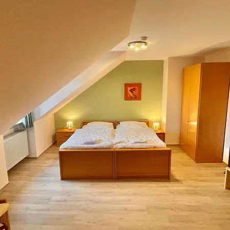 Ferienpension Bei Stenze Inklusive Kostenlosem Regionalem Nahverkehr 4* Senheim
